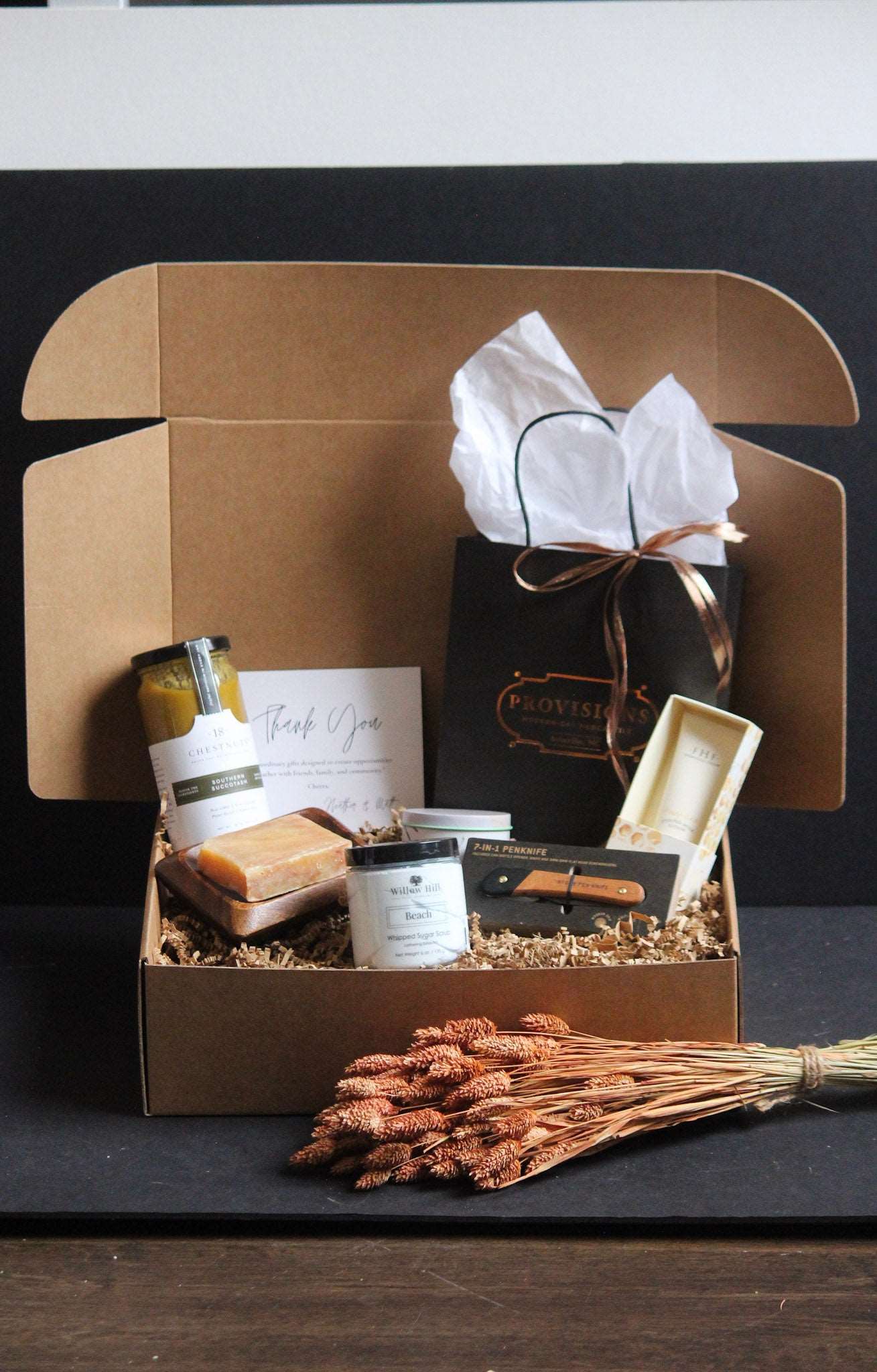 CURATED QUARTERLY SUBSCRIPTION BOXES